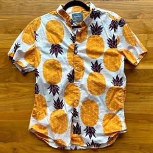 Bonobos Men’s Riviera Short Sleeve Pineapple Shirt - Medium Slim
